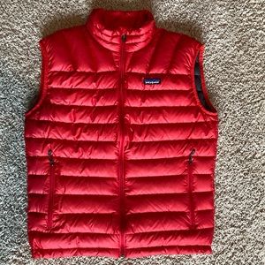 Patagonia men’s Down Sweater Vest size medium Red.